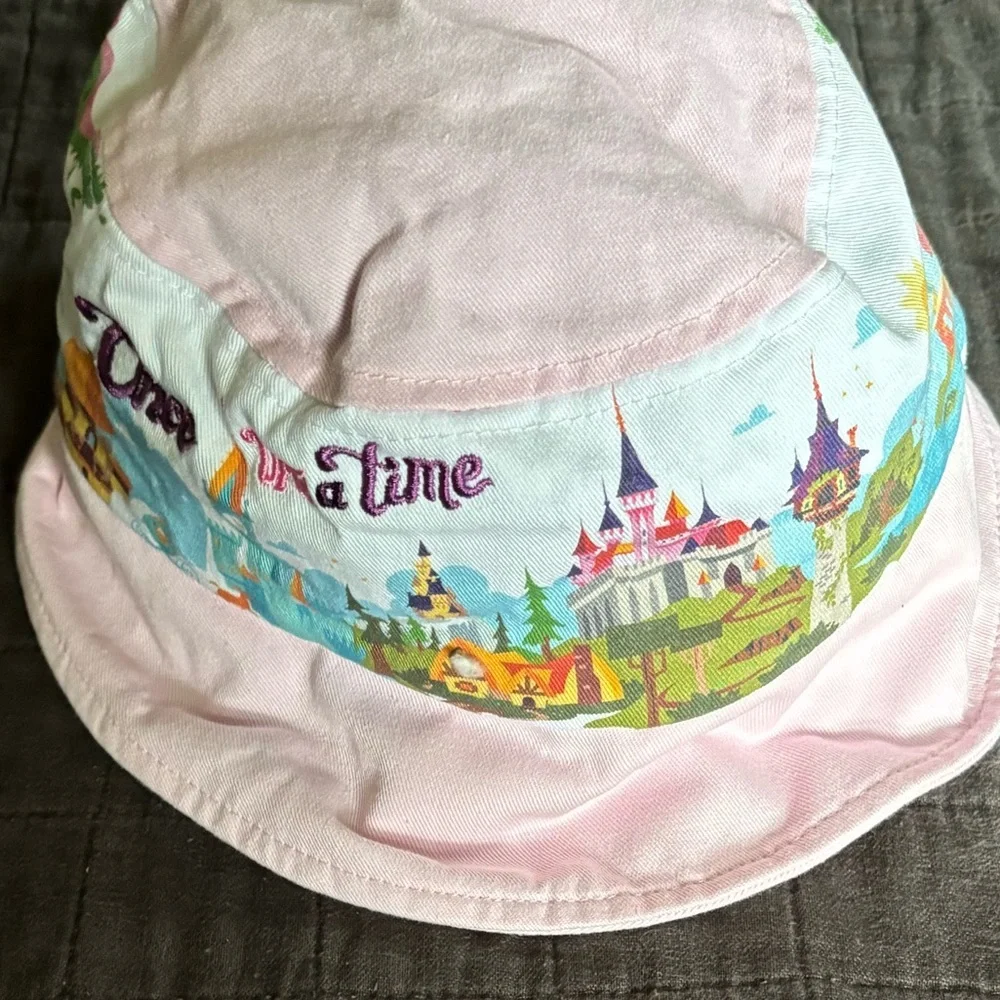 Disney Parks Yth Pink Bucket Hat Once Upon a Time Happily Ever After 55cm Cotton